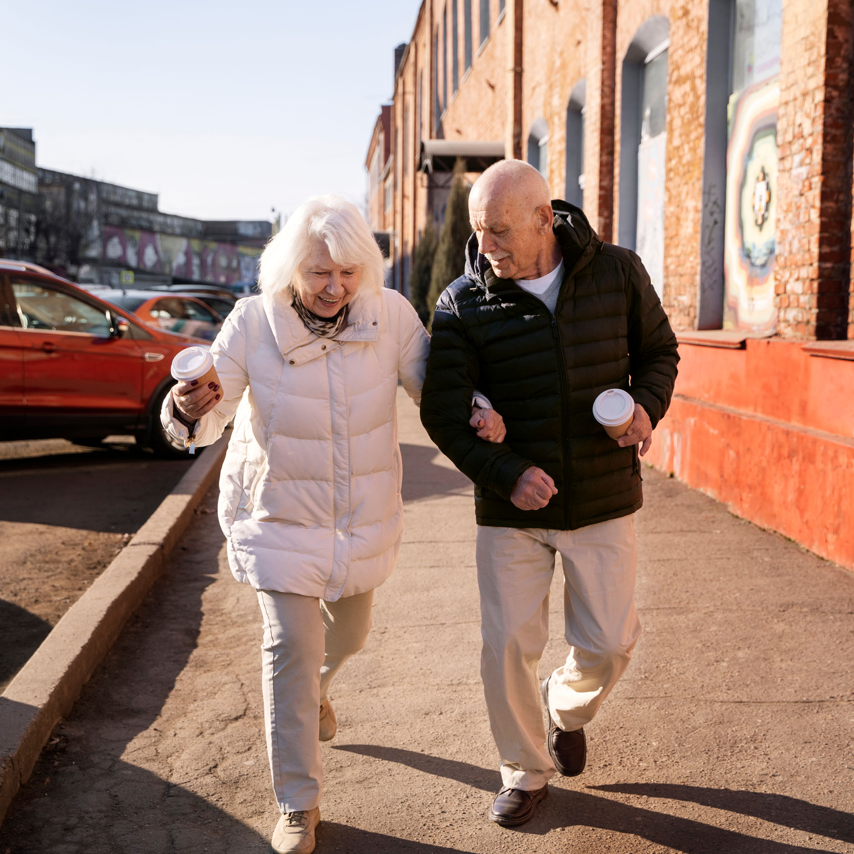 Seniorer går en tur