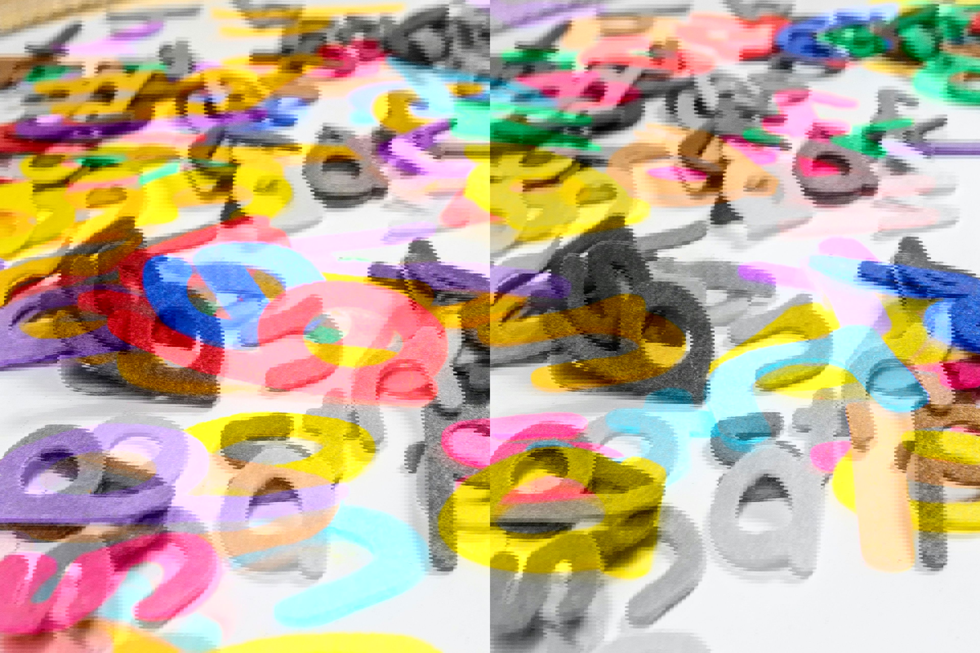 En bunke bogstaver i filt