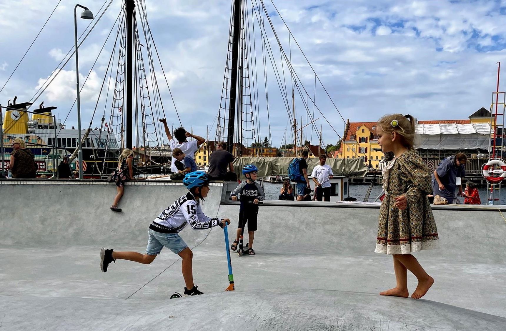 Skatebanen på Frederiksø tiltrækker mange børn