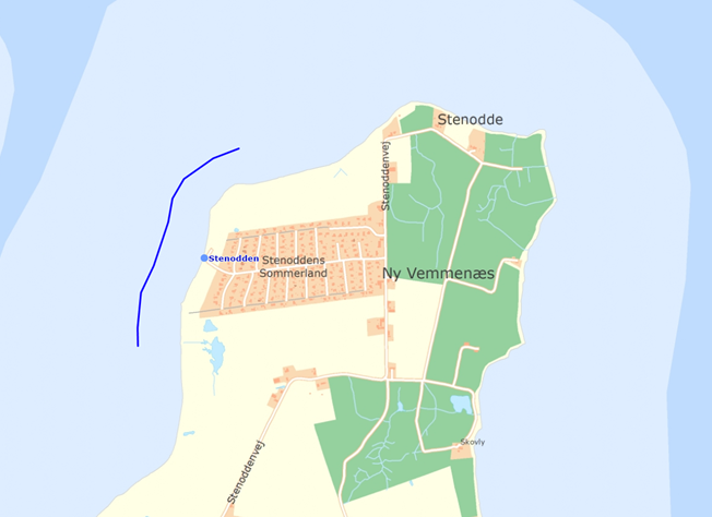 Stenodden Strand ligger naturskønt ud til Lunkebugten på vestsiden af Vemmenæs.
