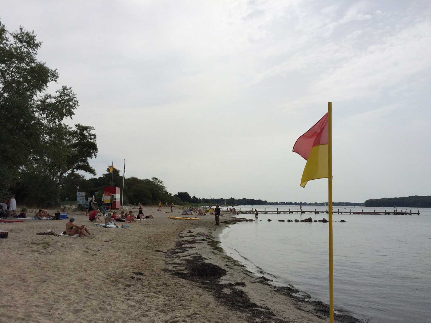 Christiansminde Strand ligger i det sydøstlige Svendborg ud til Svendborg Sund.